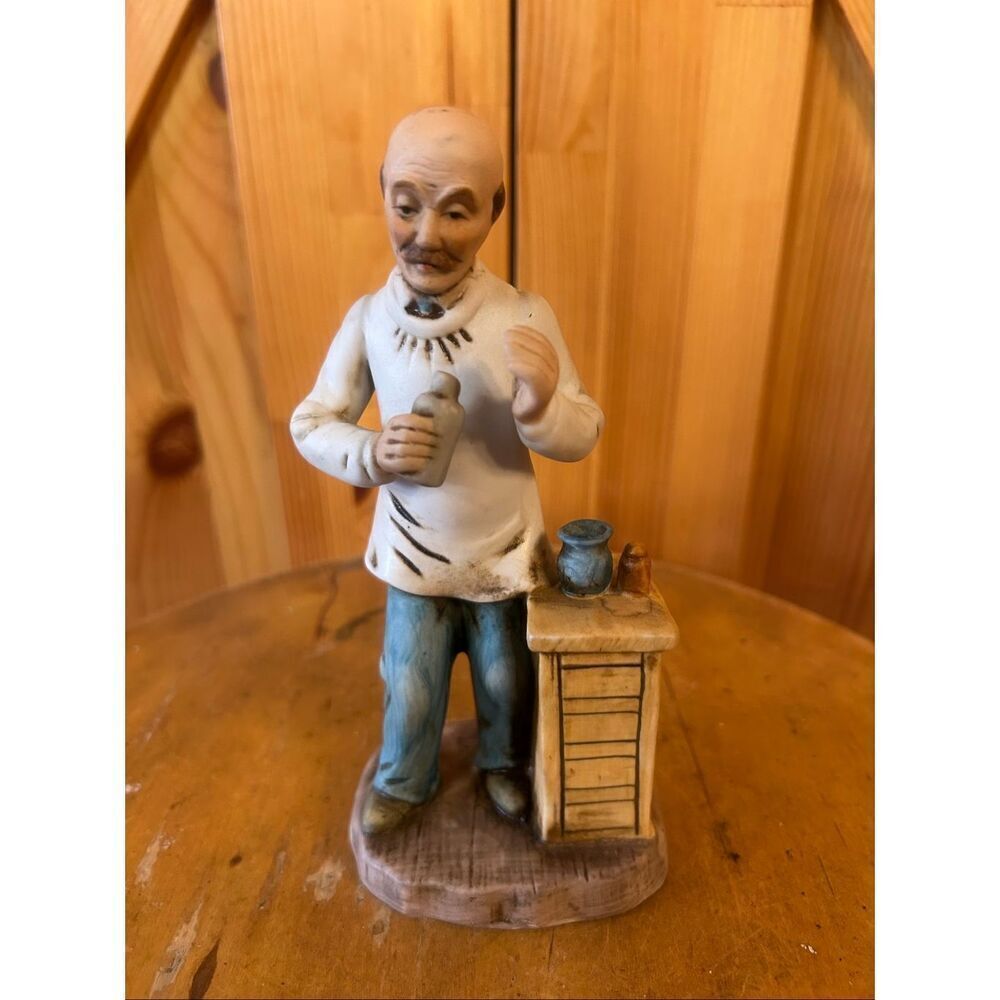 6" Vintage Doctor Figurine M.I. Made in Taiwan (5546)